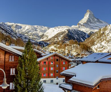 Die Stadt Zermatt im Winter | © Gettyimages.com/ondrejbucek