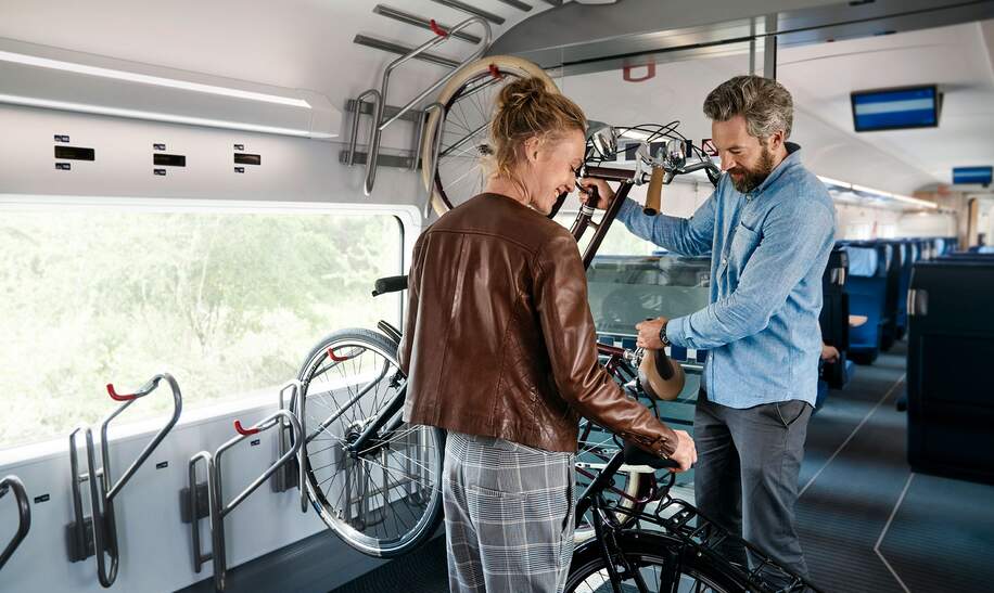 Transport von Fahrrädern im ICE 4 | © Deutsche Bahn AG / Tobias Gromatzki